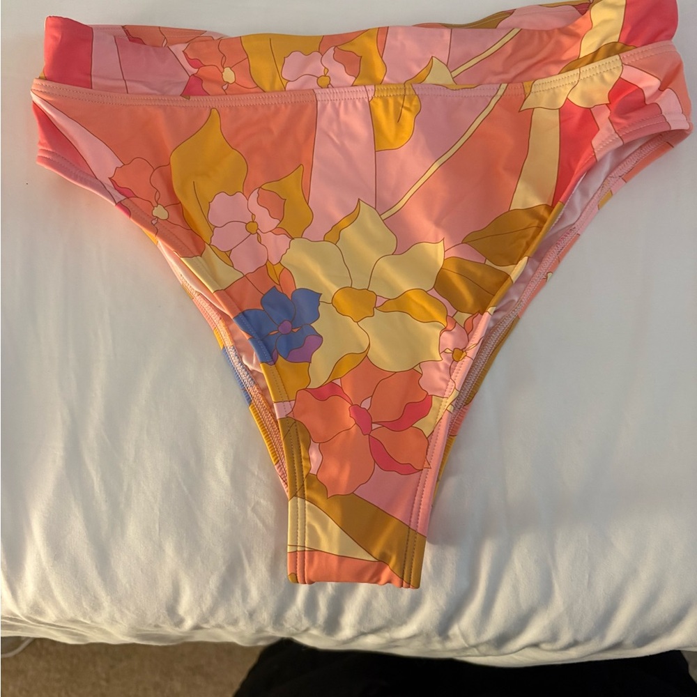 Billabong Pink and Yellow Floral bottom
